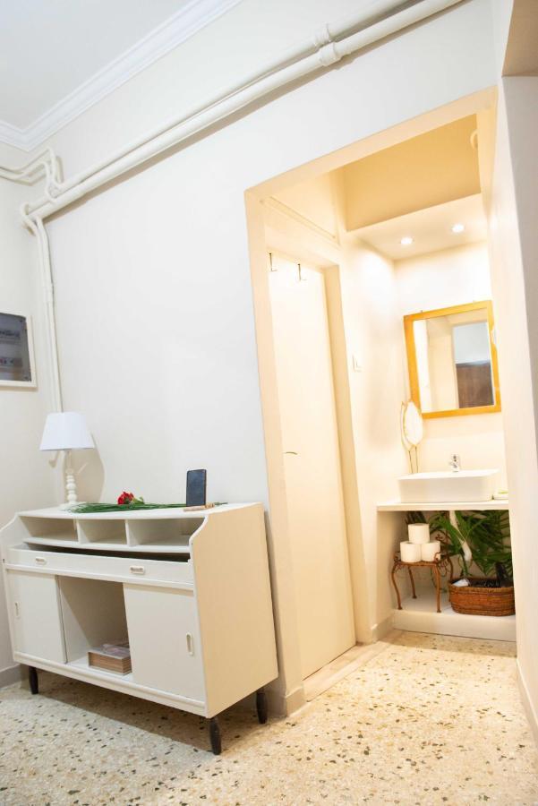 Filopappou Decent Apartment Athen Eksteriør bilde