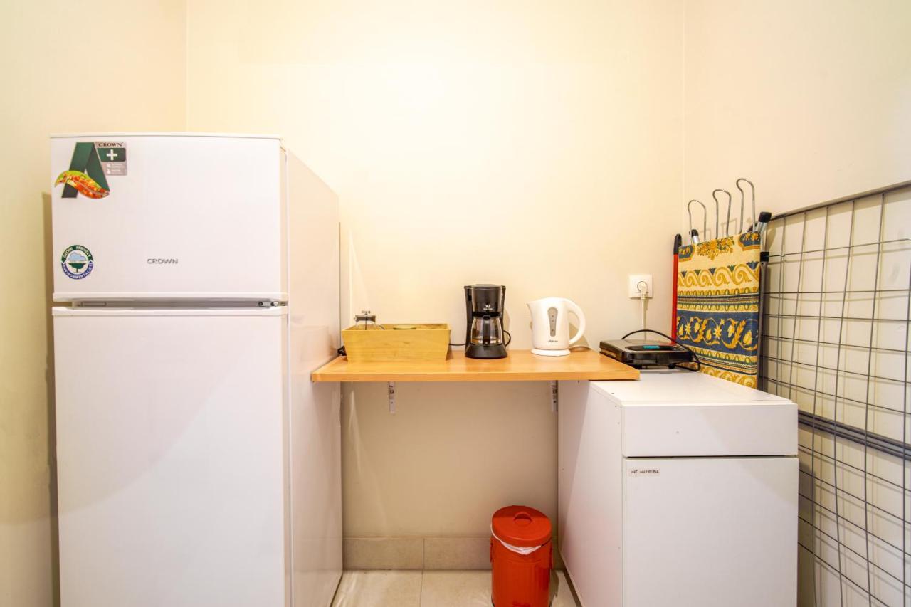 Filopappou Decent Apartment Athen Eksteriør bilde