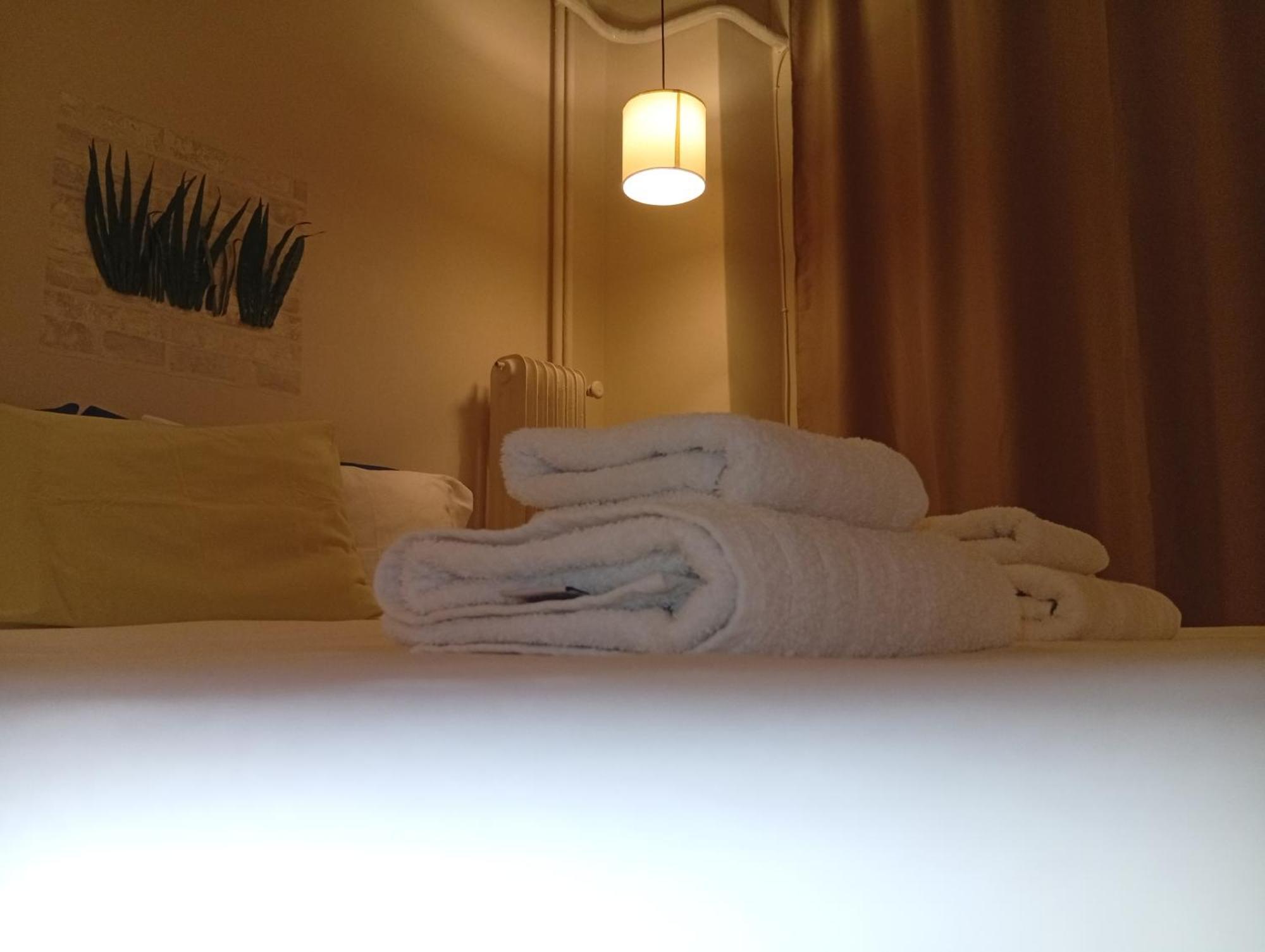 Filopappou Decent Apartment Athen Eksteriør bilde